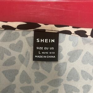 SHEIN Black and Cream Heart Print Top